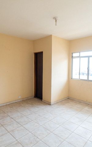 Casa à venda com 420m², 3 quartos e 2 vagas Casa à venda com 420m², 3 quartos e 2 vagasSala