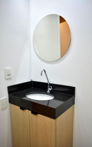 Studio para alugar com 28m², 0 quarto e sem vaga Studio para alugar com 28m², 0 quarto e sem vagaBanheiro