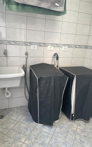 Casa à venda com 270m², 2 quartos e 5 vagas