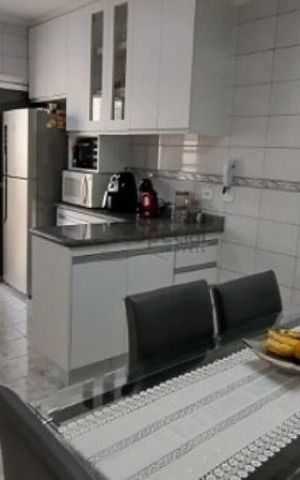 Casa à venda com 270m², 2 quartos e 5 vagas
