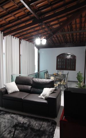 Casa para alugar com 243m², 4 quartos e 1 vagaSala 1