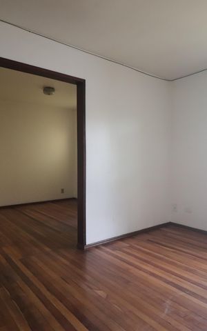 Casa à venda com 600m², 3 quartos e 5 vagasSala casa 02