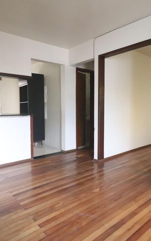 Casa à venda com 600m², 3 quartos e 5 vagasSala casa 02
