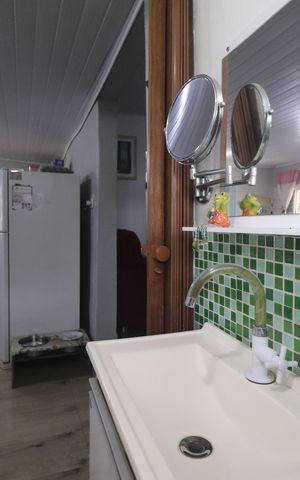 Casa à venda com 600m², 3 quartos e 5 vagasLavabo casa 01