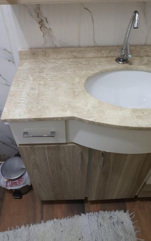 Casa à venda com 100m², 2 quartos e 2 vagasBanheiro Social