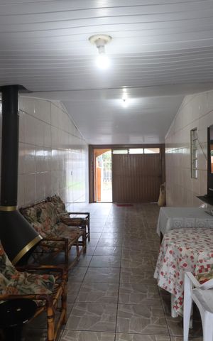 Casa à venda com 100m², 2 quartos e 2 vagasGaragem