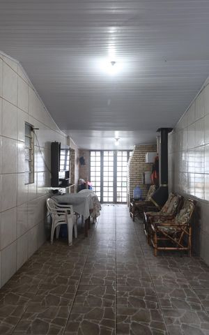 Casa à venda com 100m², 2 quartos e 2 vagasGaragem