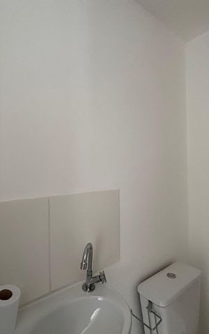 Apartamento para alugar com 30m², 2 quartos e sem vaga Apartamento para alugar com 30m², 2 quartos e sem vagaBanheiro