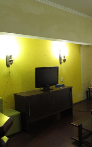 Casa à venda com 330m², 3 quartos e 3 vagasSala