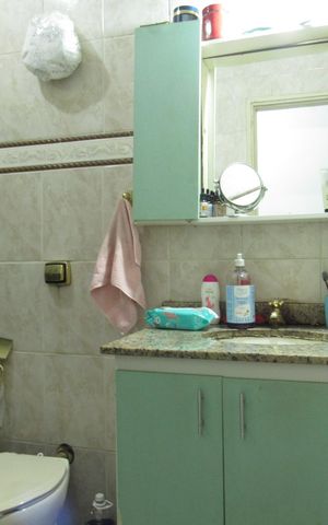 Casa à venda com 330m², 3 quartos e 3 vagasBanheiro