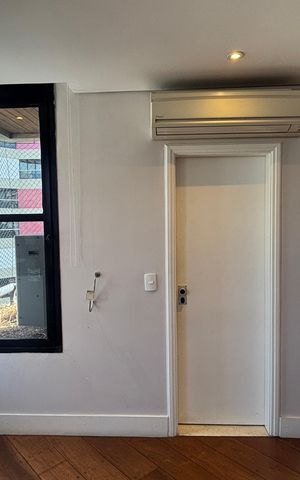 Apartamento à venda com 270m², 4 quartos e 3 vagas Apartamento à venda com 270m², 4 quartos e 3 vagasSala
