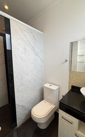 Apartamento à venda com 270m², 4 quartos e 3 vagas Apartamento à venda com 270m², 4 quartos e 3 vagasBanheiro da Suíte 3