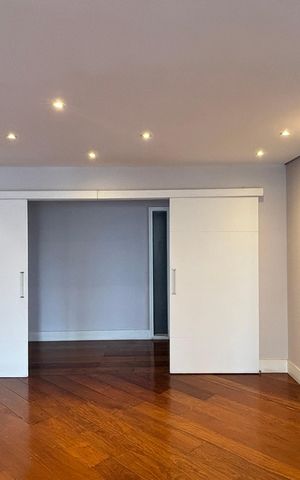 Apartamento à venda com 270m², 4 quartos e 3 vagas Apartamento à venda com 270m², 4 quartos e 3 vagasSala