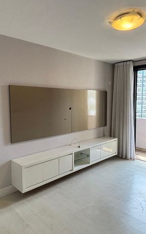 Apartamento à venda com 270m², 4 quartos e 3 vagas Apartamento à venda com 270m², 4 quartos e 3 vagasSuíte 1