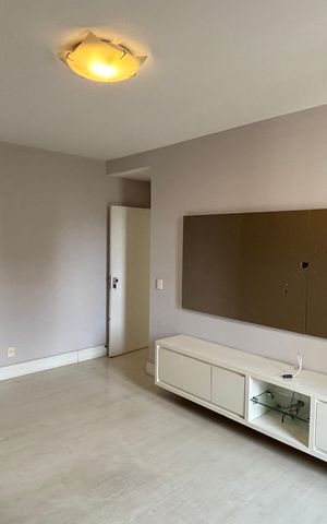 Apartamento à venda com 270m², 4 quartos e 3 vagas Apartamento à venda com 270m², 4 quartos e 3 vagasSuíte 1