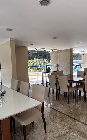 Apartamento à venda com 270m², 4 quartos e 3 vagas Apartamento à venda com 270m², 4 quartos e 3 vagasÁrea Comum - Salão de Festas