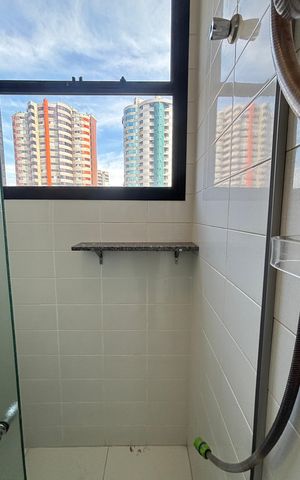 Apartamento à venda com 270m², 4 quartos e 3 vagas Apartamento à venda com 270m², 4 quartos e 3 vagasBanheiro de Serviço