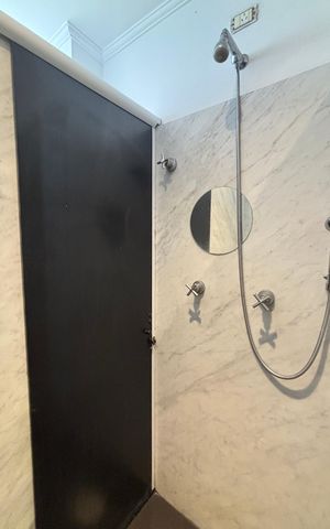 Apartamento à venda com 270m², 4 quartos e 3 vagas Apartamento à venda com 270m², 4 quartos e 3 vagasBanheiro da Suíte 4