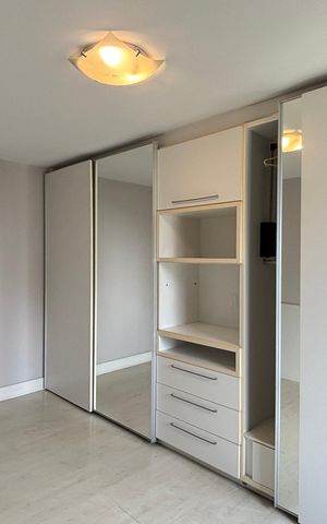 Apartamento à venda com 270m², 4 quartos e 3 vagas Apartamento à venda com 270m², 4 quartos e 3 vagasSuíte 4