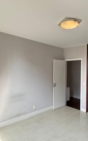 Apartamento à venda com 270m², 4 quartos e 3 vagas Apartamento à venda com 270m², 4 quartos e 3 vagasSuíte 3