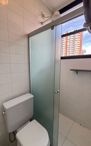Apartamento à venda com 270m², 4 quartos e 3 vagas Apartamento à venda com 270m², 4 quartos e 3 vagasBanheiro de Serviço