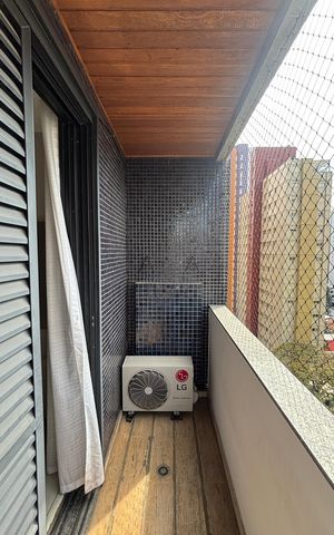 Apartamento à venda com 270m², 4 quartos e 3 vagas Apartamento à venda com 270m², 4 quartos e 3 vagasVaranda da Suíte 1