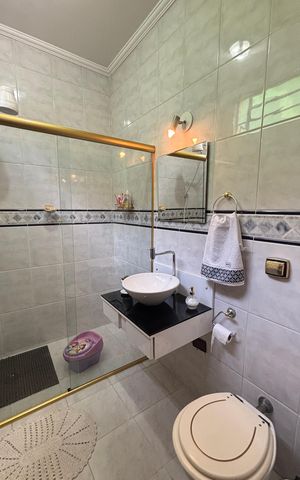 Casa à venda com 240m², 3 quartos e 3 vagasLavabo