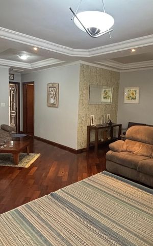 Casa à venda com 240m², 3 quartos e 3 vagasSala