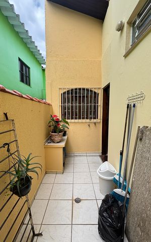 Casa à venda com 240m², 3 quartos e 3 vagasÁrea de Serviço