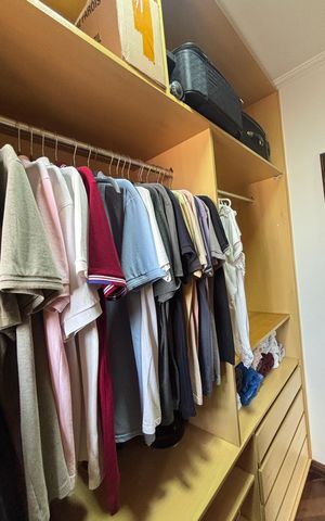 Casa à venda com 240m², 3 quartos e 3 vagasSuíte Closet