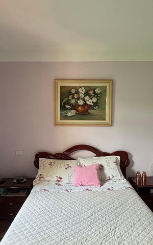 Casa à venda com 240m², 3 quartos e 3 vagasSuíte