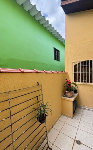 Casa à venda com 240m², 3 quartos e 3 vagasÁrea de Serviço