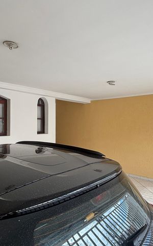 Casa à venda com 240m², 3 quartos e 3 vagasGaragem