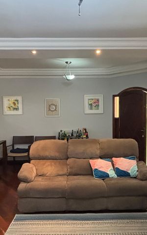 Casa à venda com 240m², 3 quartos e 3 vagasSala
