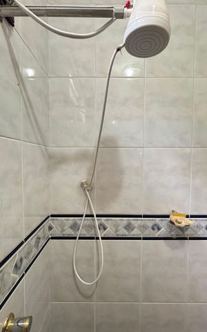 Casa à venda com 240m², 3 quartos e 3 vagasLavabo