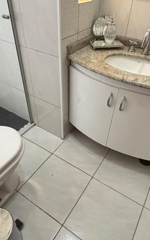 Casa à venda com 240m², 3 quartos e 3 vagasBanheiro