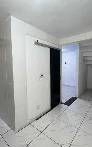 Casa à venda com 85m², 2 quartos e 1 vaga Casa à venda com 85m², 2 quartos e 1 vagaSala/Cozinha