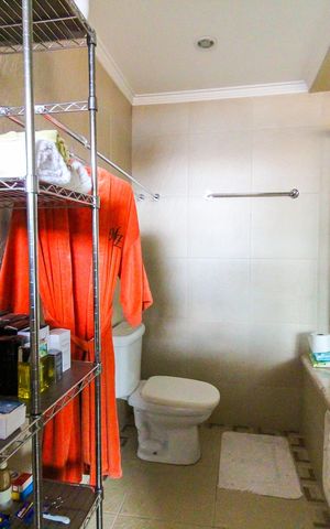 Casa para alugar com 200m², 4 quartos e 1 vaga Casa para alugar com 200m², 4 quartos e 1 vagaCobertura - Banheiro