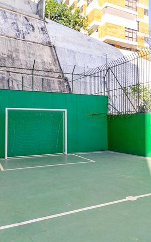Apartamento à venda com 186m², 4 quartos e 2 vagas Apartamento à venda com 186m², 4 quartos e 2 vagasÁrea comum - Quadra