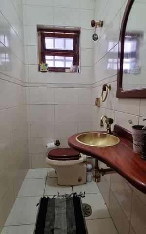 Casa à venda com 189m², 3 quartos e 2 vagas Casa à venda com 189m², 3 quartos e 2 vagasBanheiro 3