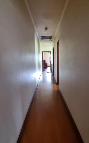 Casa à venda com 189m², 3 quartos e 2 vagas Casa à venda com 189m², 3 quartos e 2 vagasCorredor