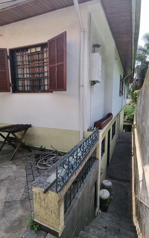 Casa à venda com 189m², 3 quartos e 2 vagas Casa à venda com 189m², 3 quartos e 2 vagasÁrea Externa