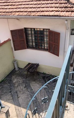 Casa à venda com 189m², 3 quartos e 2 vagas Casa à venda com 189m², 3 quartos e 2 vagasÁrea Externa