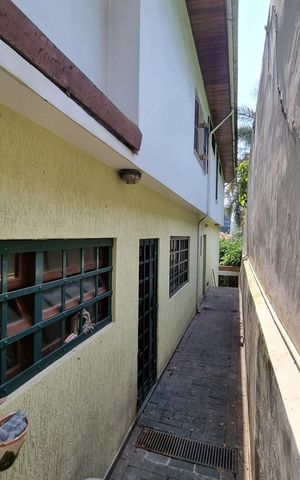 Casa à venda com 189m², 3 quartos e 2 vagas Casa à venda com 189m², 3 quartos e 2 vagasÁrea Externa