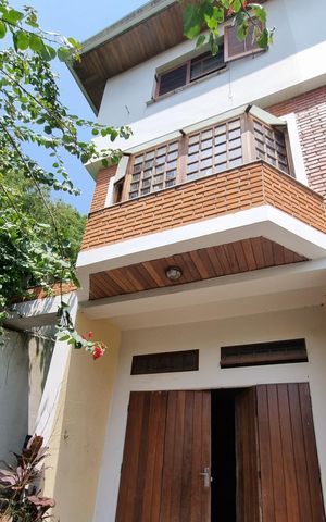 Casa à venda com 189m², 3 quartos e 2 vagas Casa à venda com 189m², 3 quartos e 2 vagasÁrea Externa