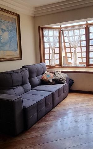 Casa à venda com 189m², 3 quartos e 2 vagas Casa à venda com 189m², 3 quartos e 2 vagasSala de Estar