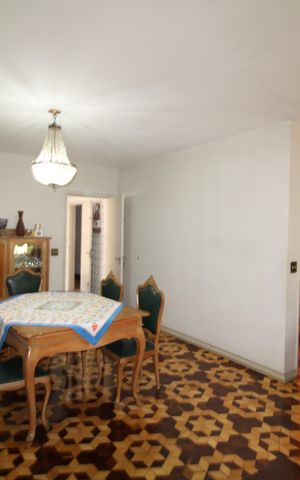 Casa à venda com 276m², 3 quartos e 2 vagasSala 2