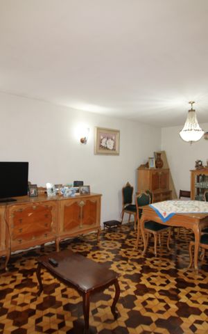 Casa à venda com 276m², 3 quartos e 2 vagasSala 2