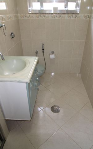 Casa à venda com 276m², 3 quartos e 2 vagasBanheiro Social