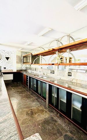 Casa à venda com 1199m², 4 quartos e 8 vagas